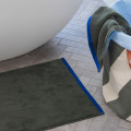 Mette Ditmer Soft Dark olive/Light blue Badematte 50x80 cm