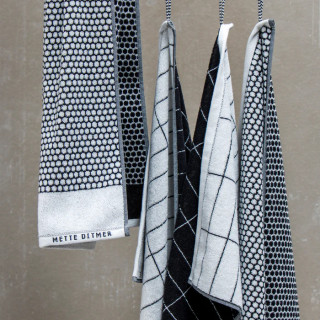 Mette Ditmer TILE STONE Sort/Hvit Håndkle 2pk 38x60cm